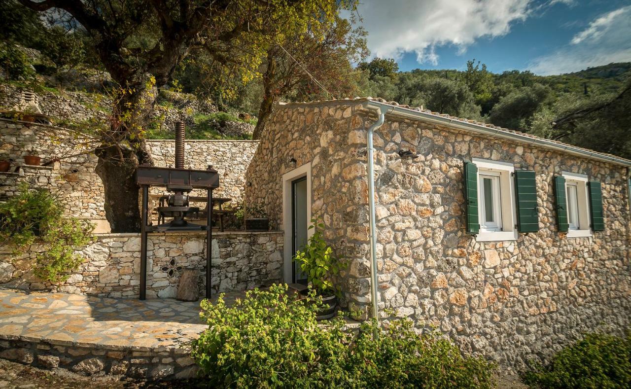 Affittacamere Castelli Olive Press Acharavi  Esterno foto